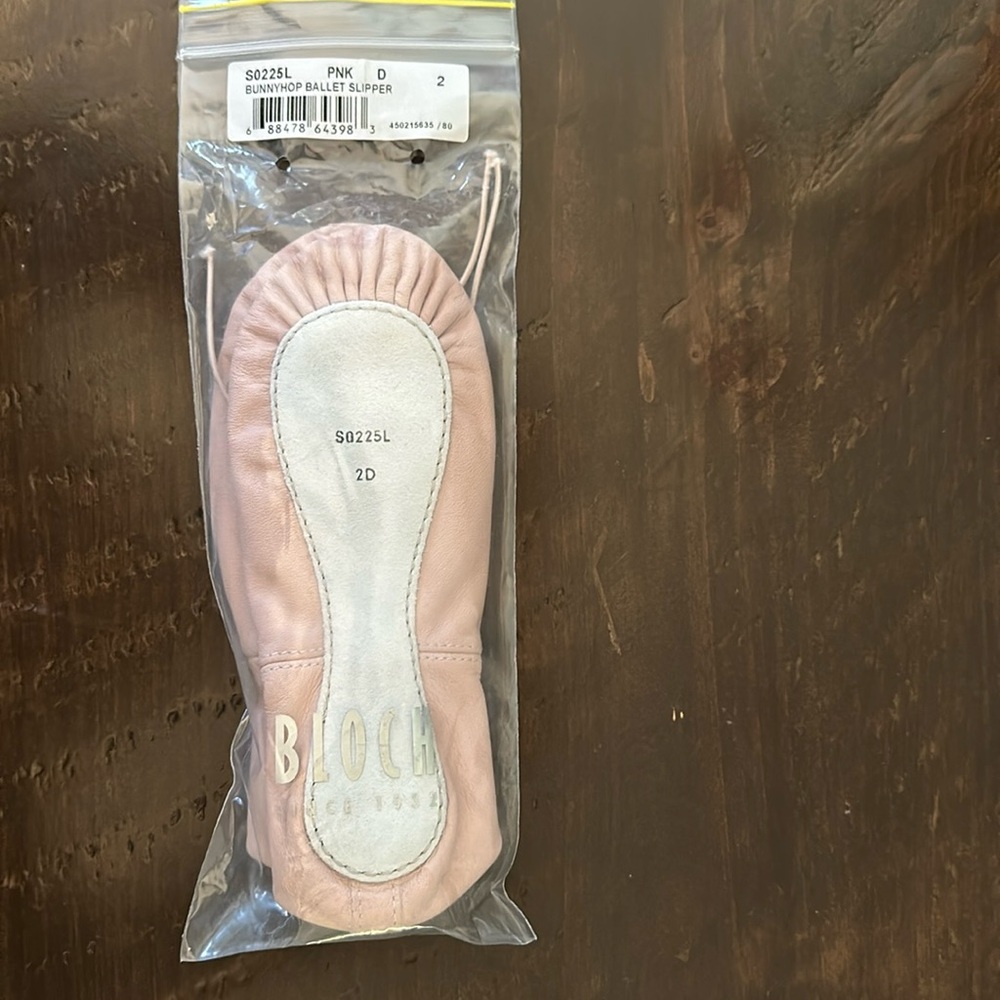Bloch Girl's Dance Bunnyhop Full Sole Leather Ballet Slipper/Shoe, size 2 pink